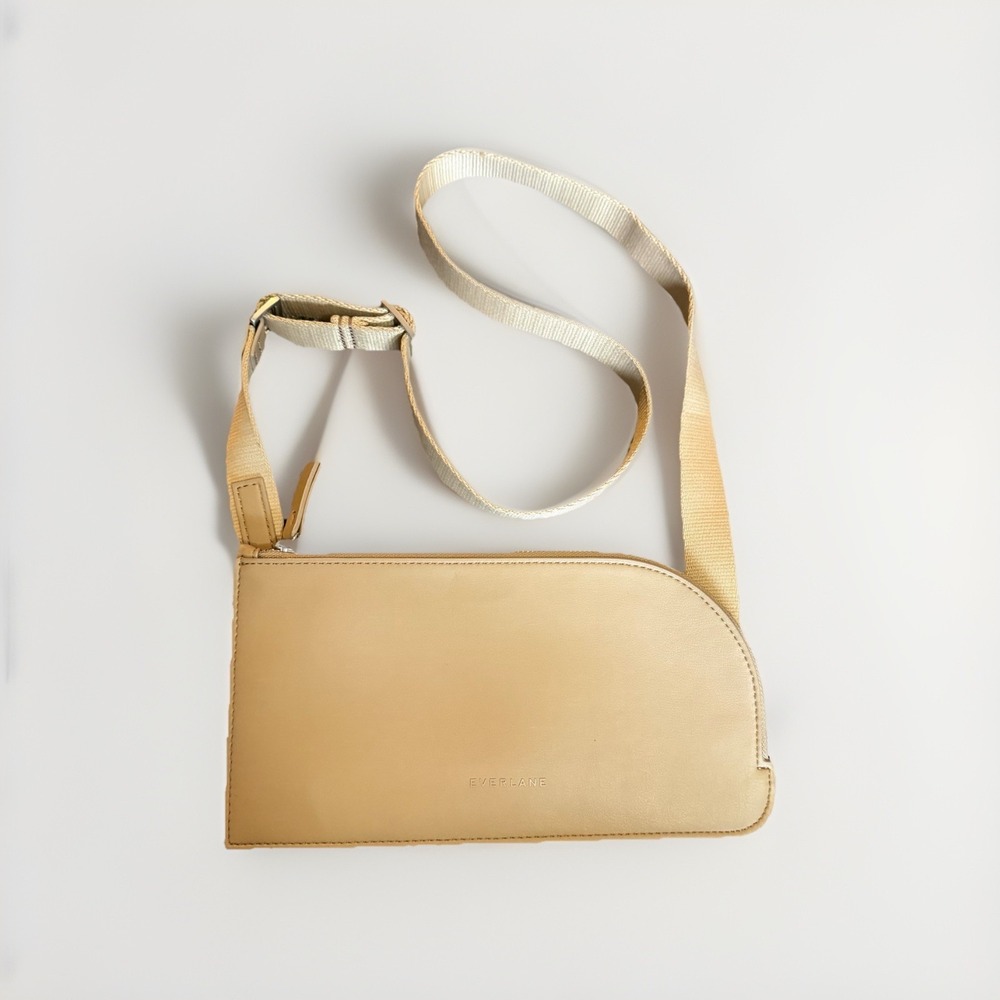 Everlane The Cactus Leather Sling Bag Cashew Retail $110